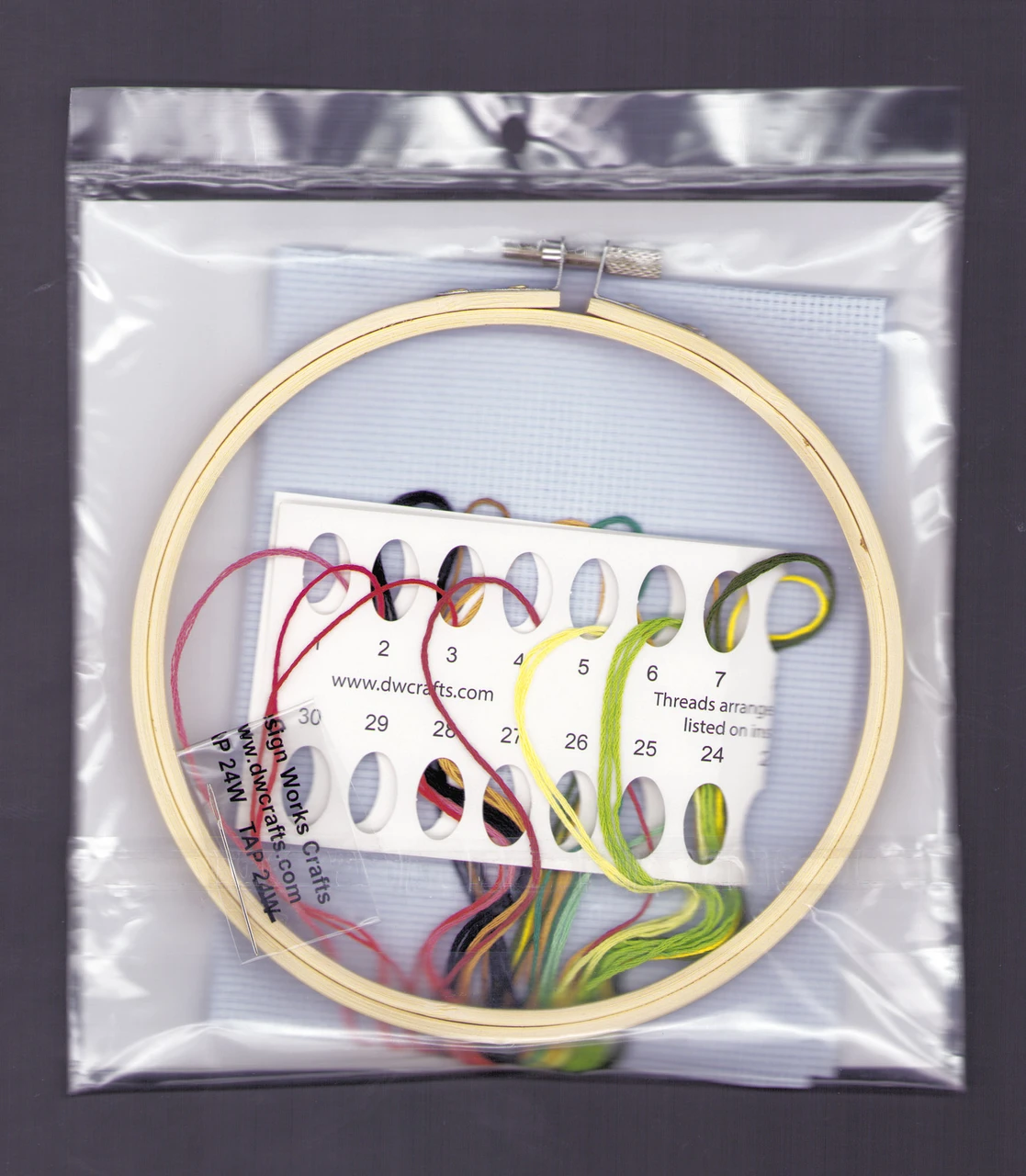 Design Works - Seasons Greetings w/6" Hoop
