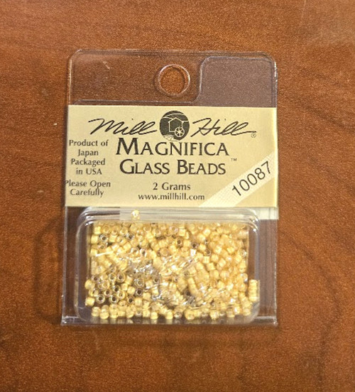 Mill Hill Magnifica Glass Beads 2g - Pale Honey #10087
