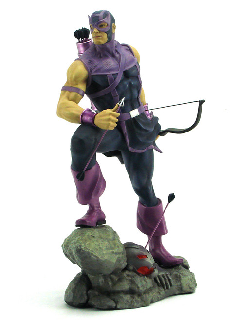 Kotobukiya Hawkeye Classic Avengers Series Fine Art Statue View 1