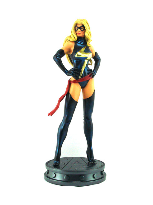 Bowen Designs Ms.Marvel Painted Statue Warbird Version View 1