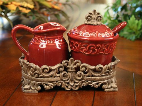 Berry Cream and Sugar Set