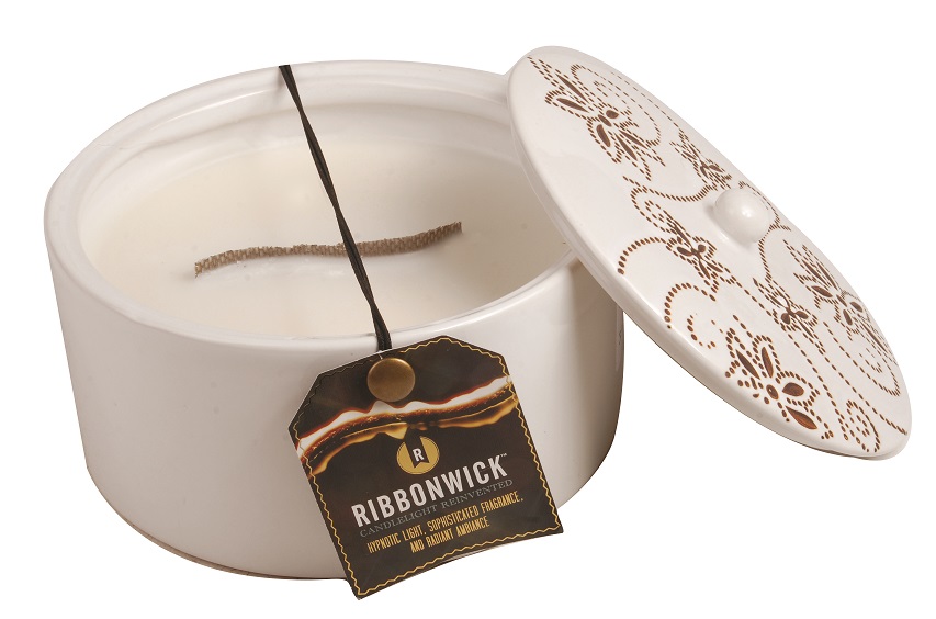 RibbonWick Dewberry Round w/ Lid Premium RibbonWick CandleThe Lamp Stand