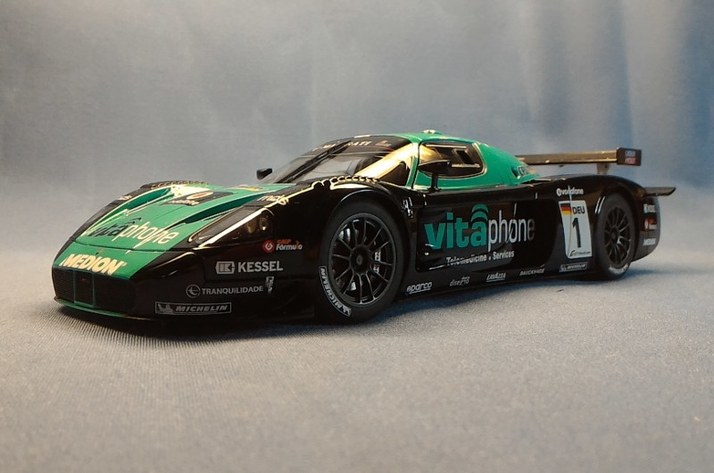 AUTOart 1:18 Diecast Maserati MC12 FIA GT1 #1 Winner M. Bartels/ A