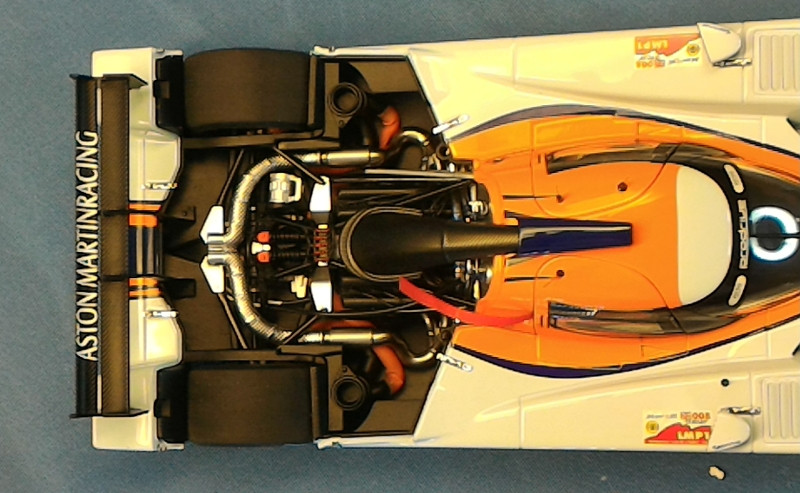 AUTOart 1:18 Diecast Lola Aston Martin LMP1 2009 24 Hours of