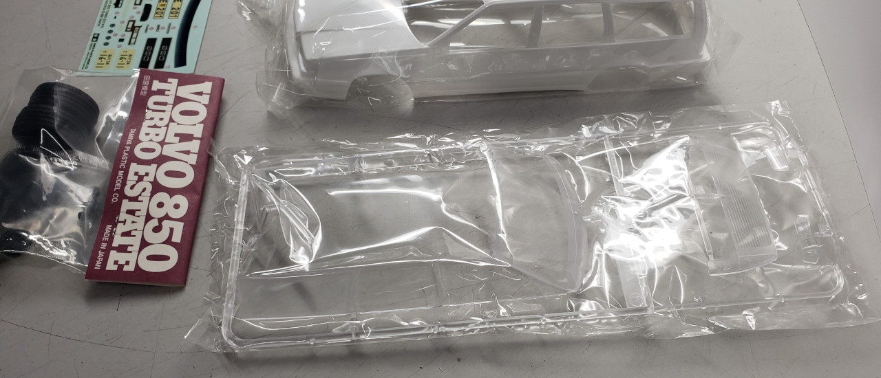 Tamiya 1/24 Volvo 850 Turbo Estate 1994 #24152 - Open Box Nice Decals