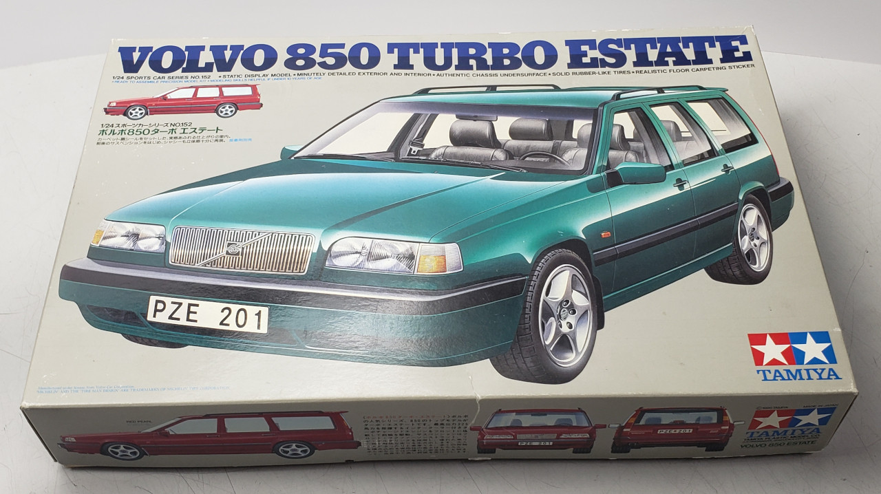 Tamiya 1/24 Volvo 850 Turbo Estate 1994 #24152 - Open Box Nice Decals