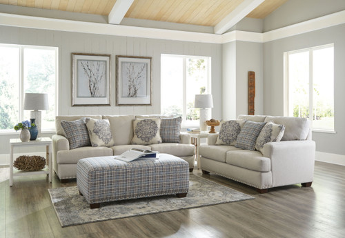 Newberg Loveseat Platinum