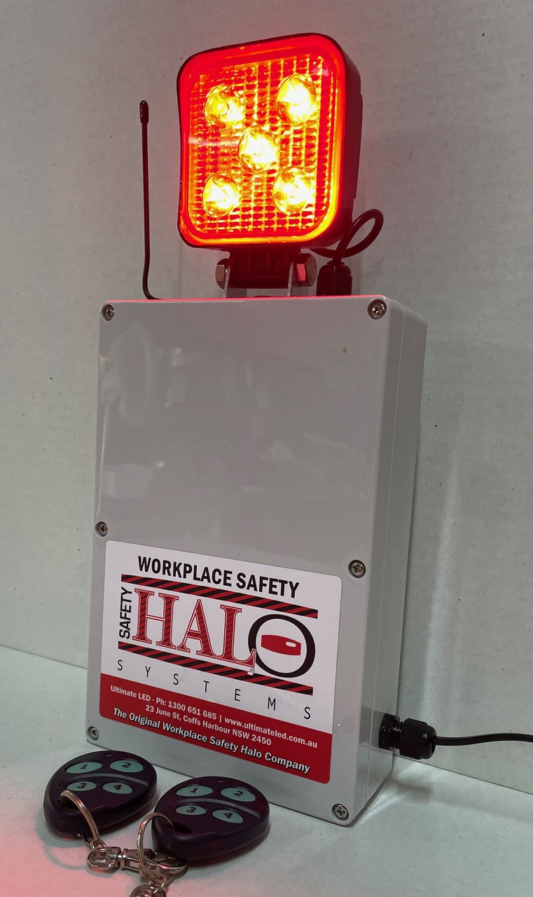 Traffic Control Light, Single light with Red, Green LED's and Control Box. Remote Controls x 2. 240v AC System. Great for Warehouse, Loading Docks, Warehouse Pedestrians, Sealed Doors, Roller Doors, Fast Doors, Cool Rooms, Road Work Traffic Control, Crowd Control. Green Function ON