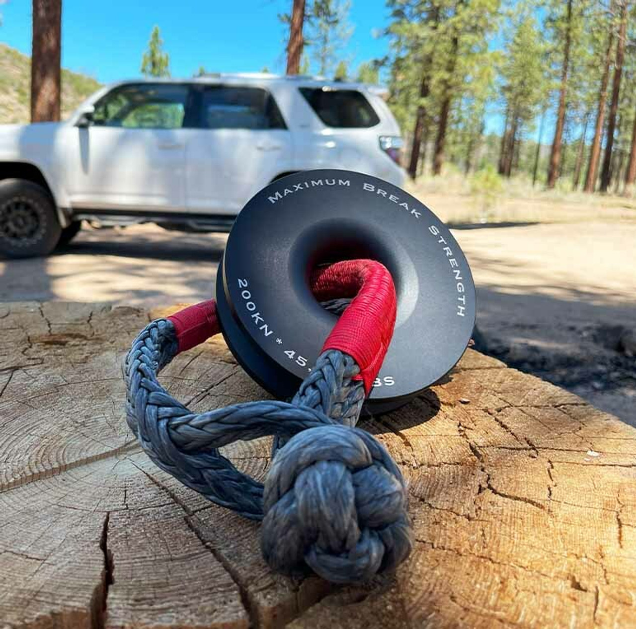 Recovery Wrap Combo Kit Including 30' 20,000 lb Rated Tow Strap, Pair of  Black D-Rings, Snatch Block and Canvas Bag