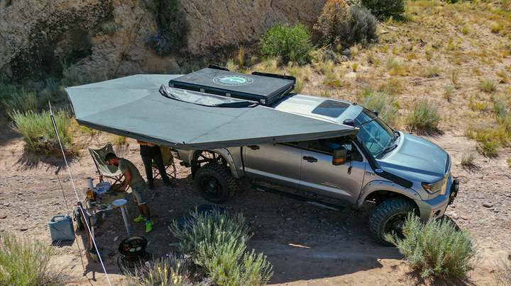 Aluminum Clam Shell Roof Top Tent