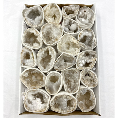 Boxed - Quartz Geodes (950 g)