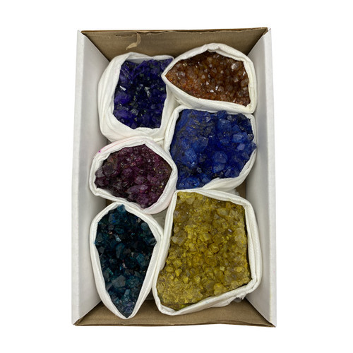 Boxed - Dyed Amethyst Clusters (950 g) Boxed - Dyed Amethyst Clusters (950 g)