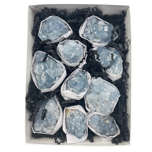 Boxed - Celestite Clusters Small (800 g) Boxed - Celestite Clusters Small (800 g)