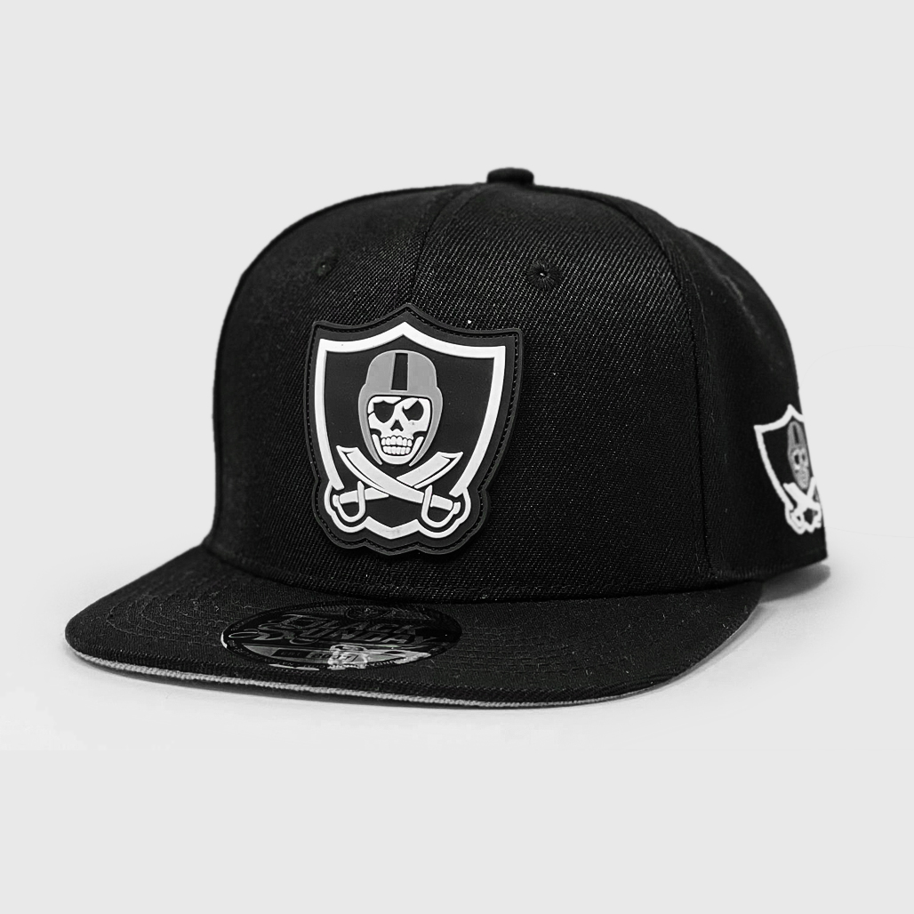 Skull Icon Snap Back Hat | Black Sunday