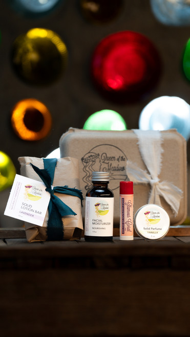 Treat yourself or someone special to our ultimate combination of best-selling products! This gift set includes our highly sought-after moisturizing Solid Lotion Bar, rejuvenating Facial Moisturizer, soothing Lip Balm, and refreshing Solid Perfume.