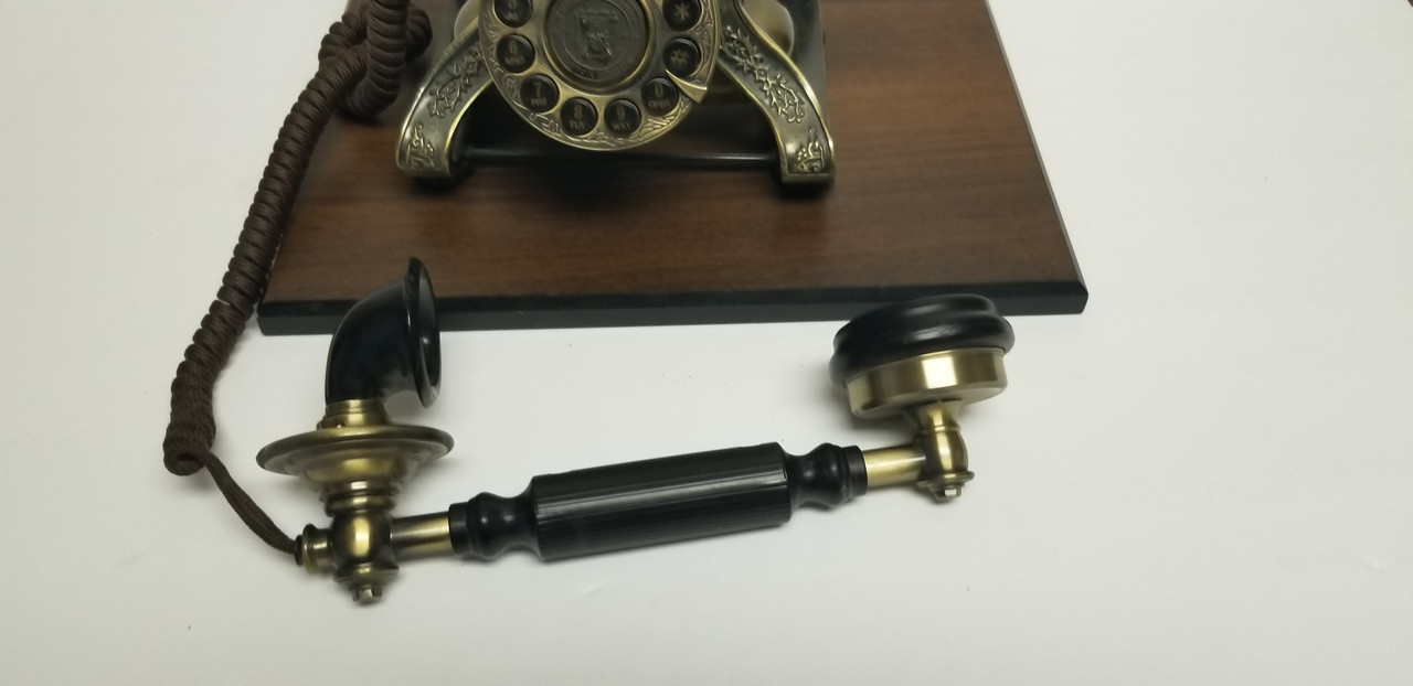 Paramount Collection Classic Series Telephone - Annie Rooster