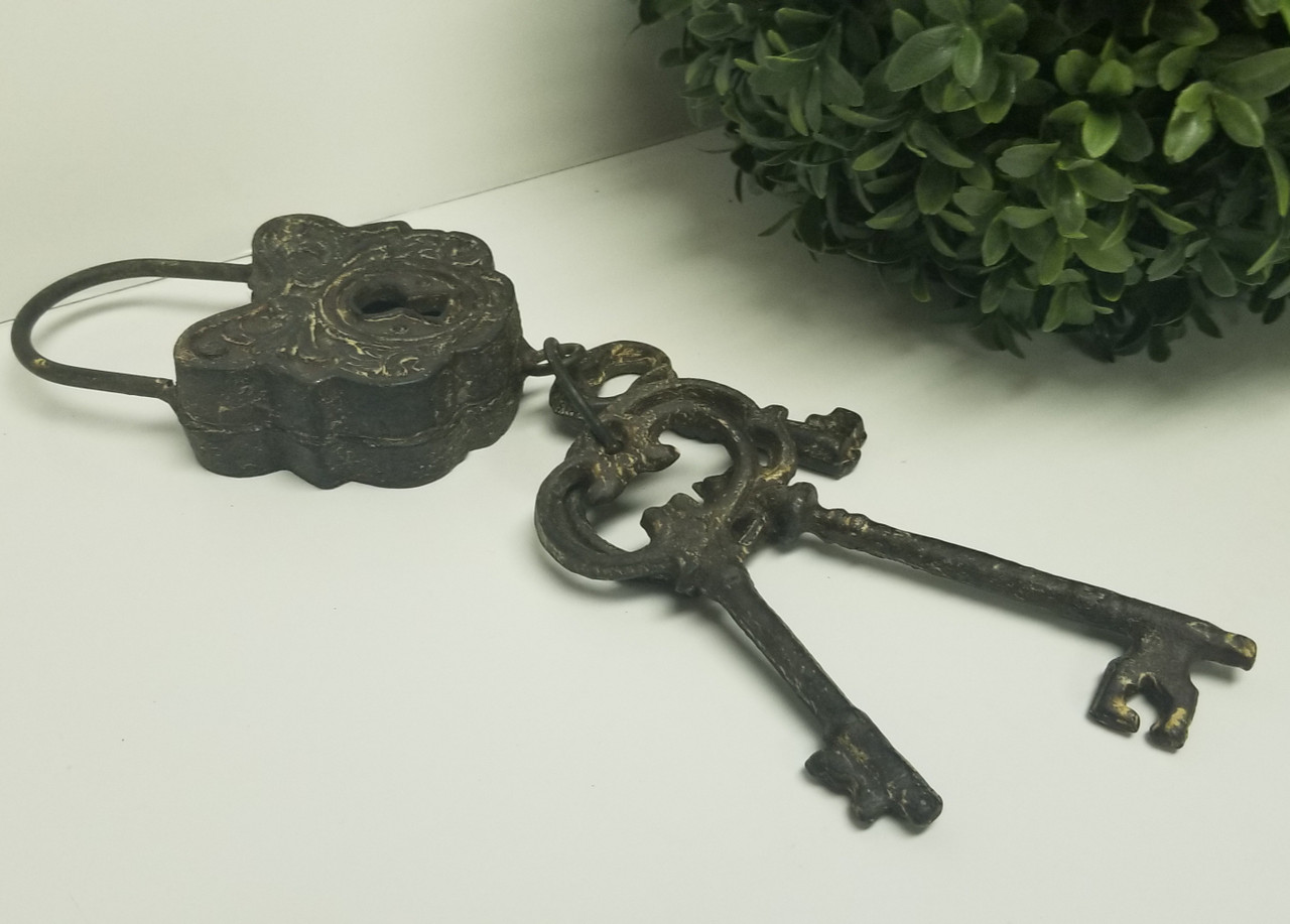Faux Lock & Key Decor (3 Keys & 1 Lock) - Annie Rooster's Sally Ann's ...