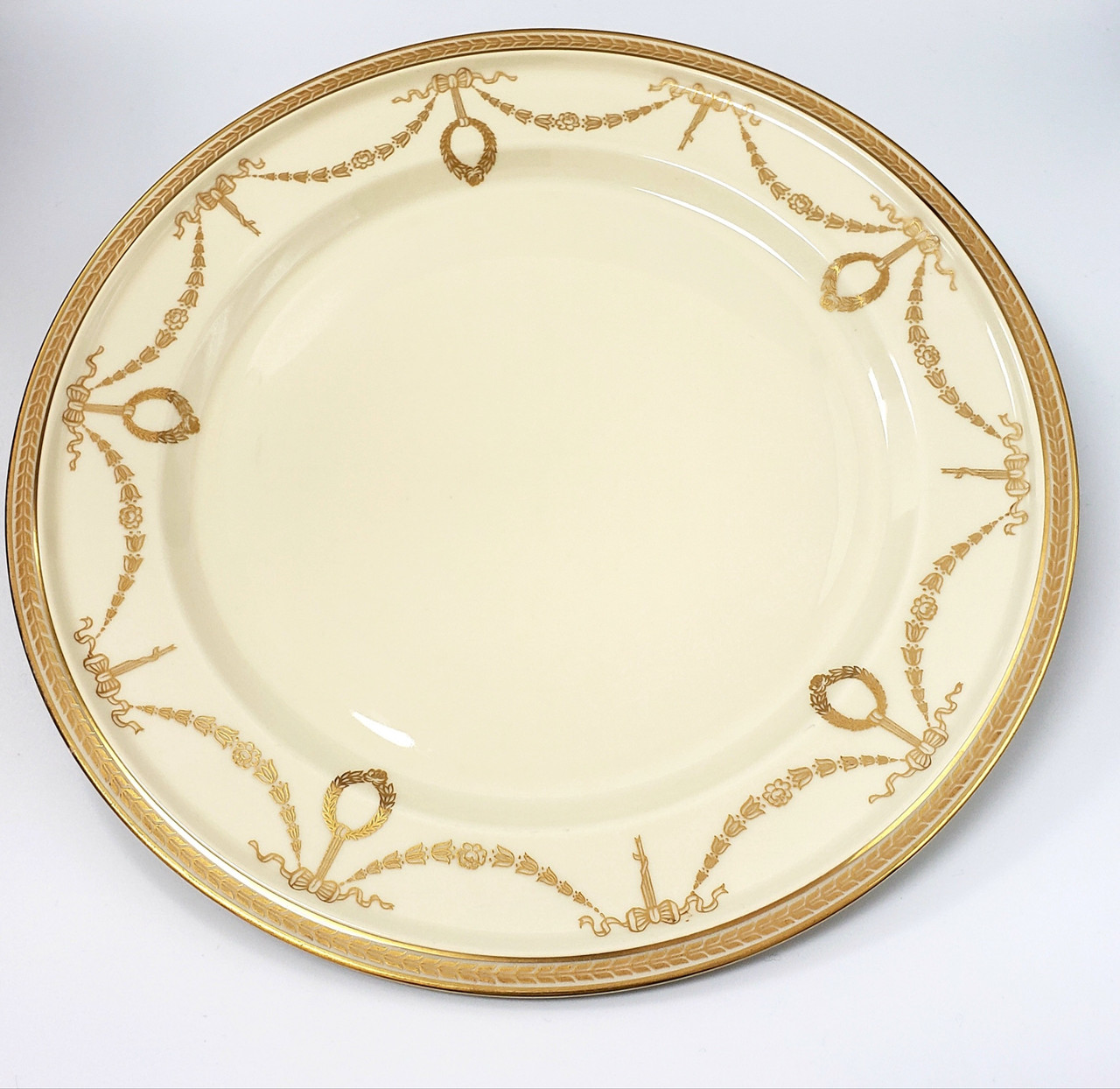 Rosenthal IVORY Germany Gold Laurel Wreath Trim 10 7/8