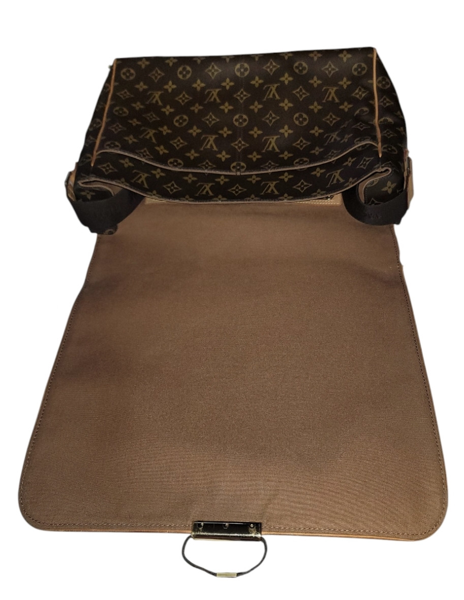 LOUIS VUITTON Monogram Abbesses Messenger Bag 2007 Collection by