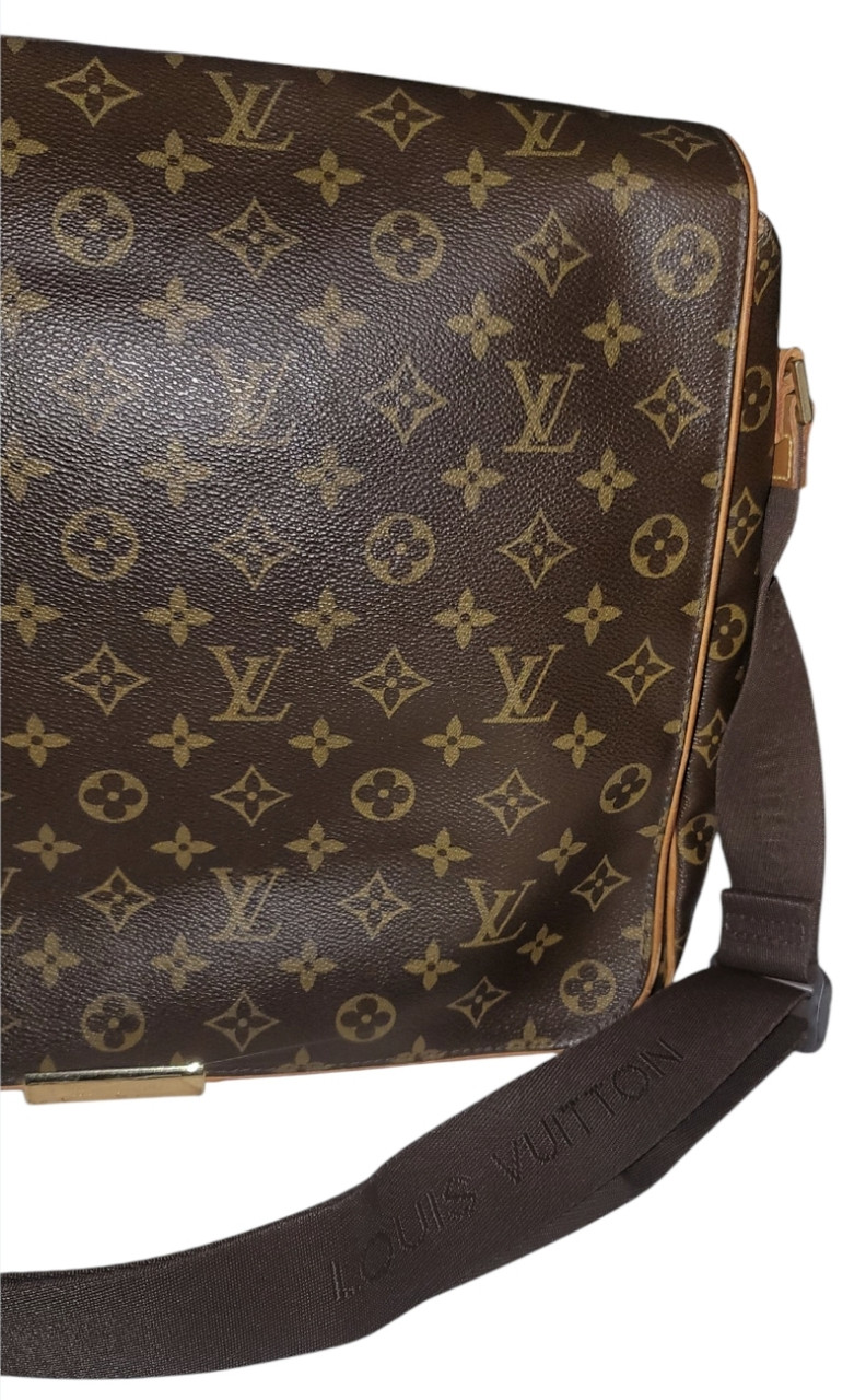 【LOUIS VUITTON】アベス　モノグラム　メッセンジャーバッグ LOUIS VUITTON Monogram Abbesses Messenger Bag 2007 Collection by
