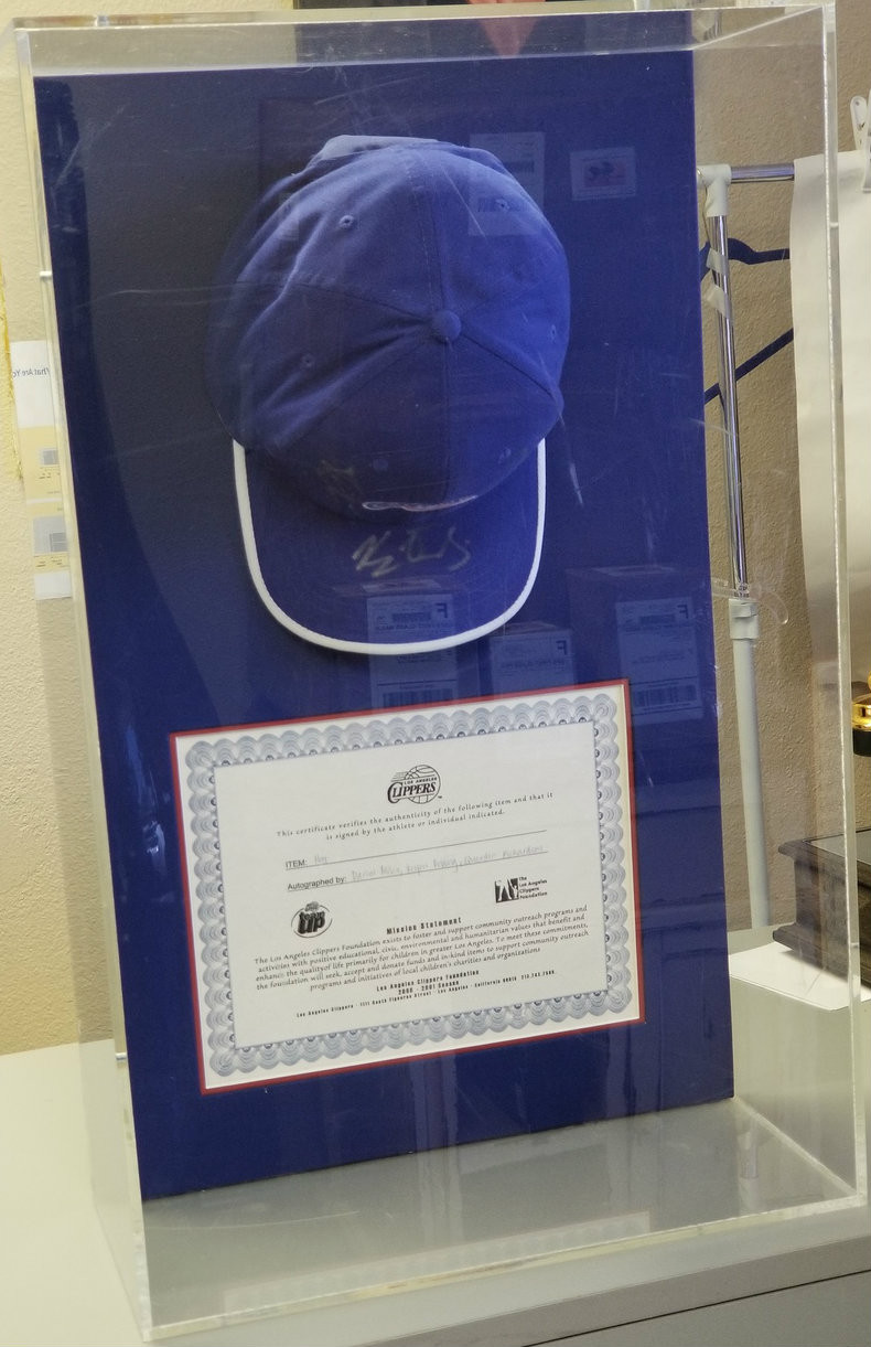Multiple Player Signed Hat Display 