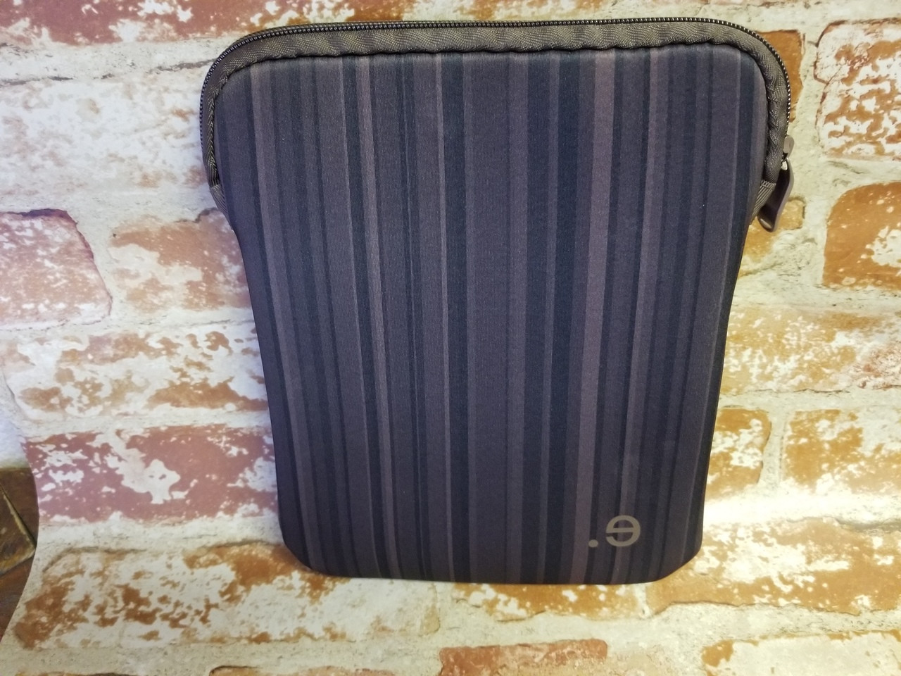 be.ez LA robe iPad Sleeve - Thumbnail 3