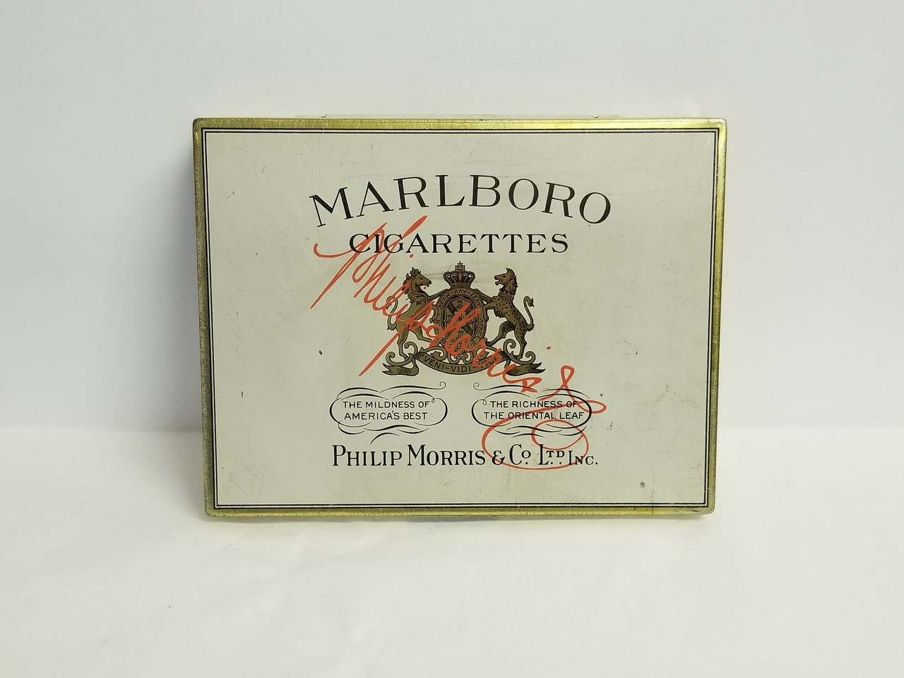 Marlboro コレクターズアイテム 専用ケース付き Marlboro コレクターズアイテム 専用ケース付き