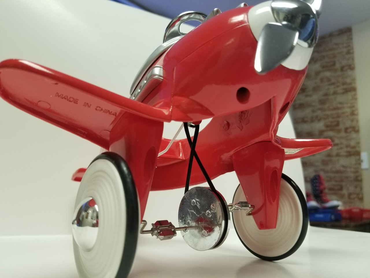 Coca-Cola Limited Edition Ken Kovach Die-Cast Airplane XONEX