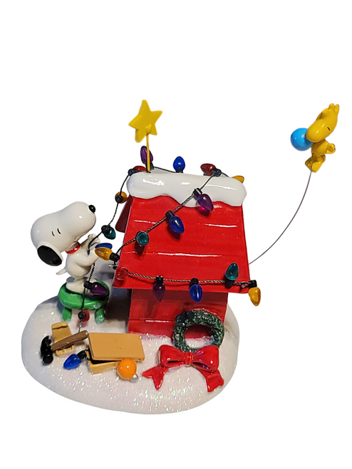 Department 56 PEANUTS Getting Ready For Christmas Figurine