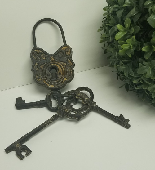 Faux Lock & Key Decor (3 Keys & 1 Lock) - Annie Rooster's Sally Ann's ...