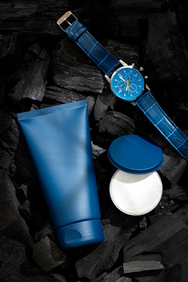 Men Blue color watch with all items