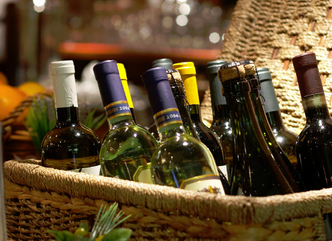 Our fantastic 12-bottle and 6-bottle mixed cases offer great value, and make the perfect gift for the wine lovers in your life.