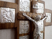 Stations of the Cross Wall Crucifix