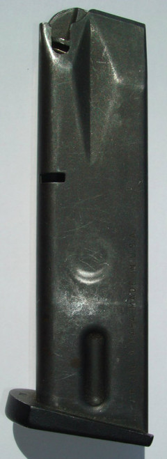 This is an USED original 15 round factory magazine for the Beretta 92FS 9mm. These magazines were made in the U.S.A. factory and have metal followers.