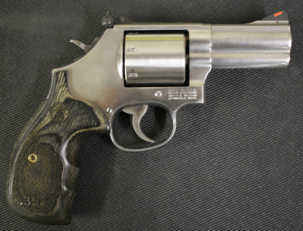 used 686 Plus in 357 magnum that has a capacity of 7 shots.