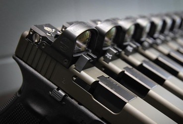 Red Dot vs Holographic vs Reflex Sights – A Beginner’s Guide