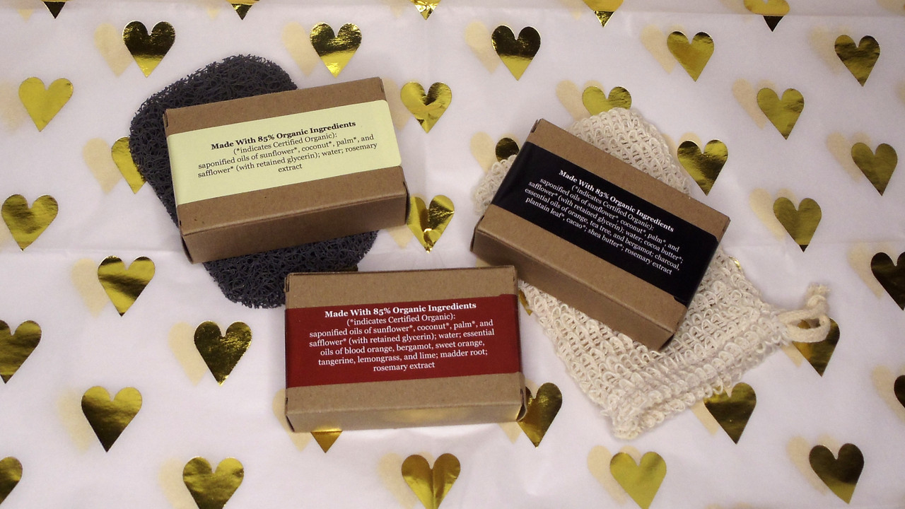 Soulful Serenity Soaps - VALENTINES GIFT BOXES ❣❣ Give the gift of  pampering and self-care with our Valentines Gift Box! This box features SIX  items highlighting our February florals line, our signature