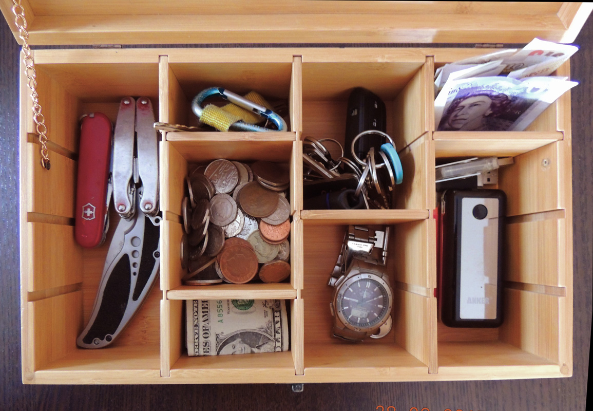 organize your keys and coins box