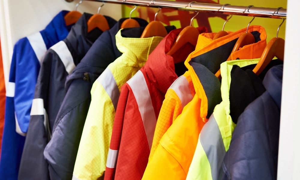 The 3 Classes of High-Visibility Clothing - Safetyshirtz