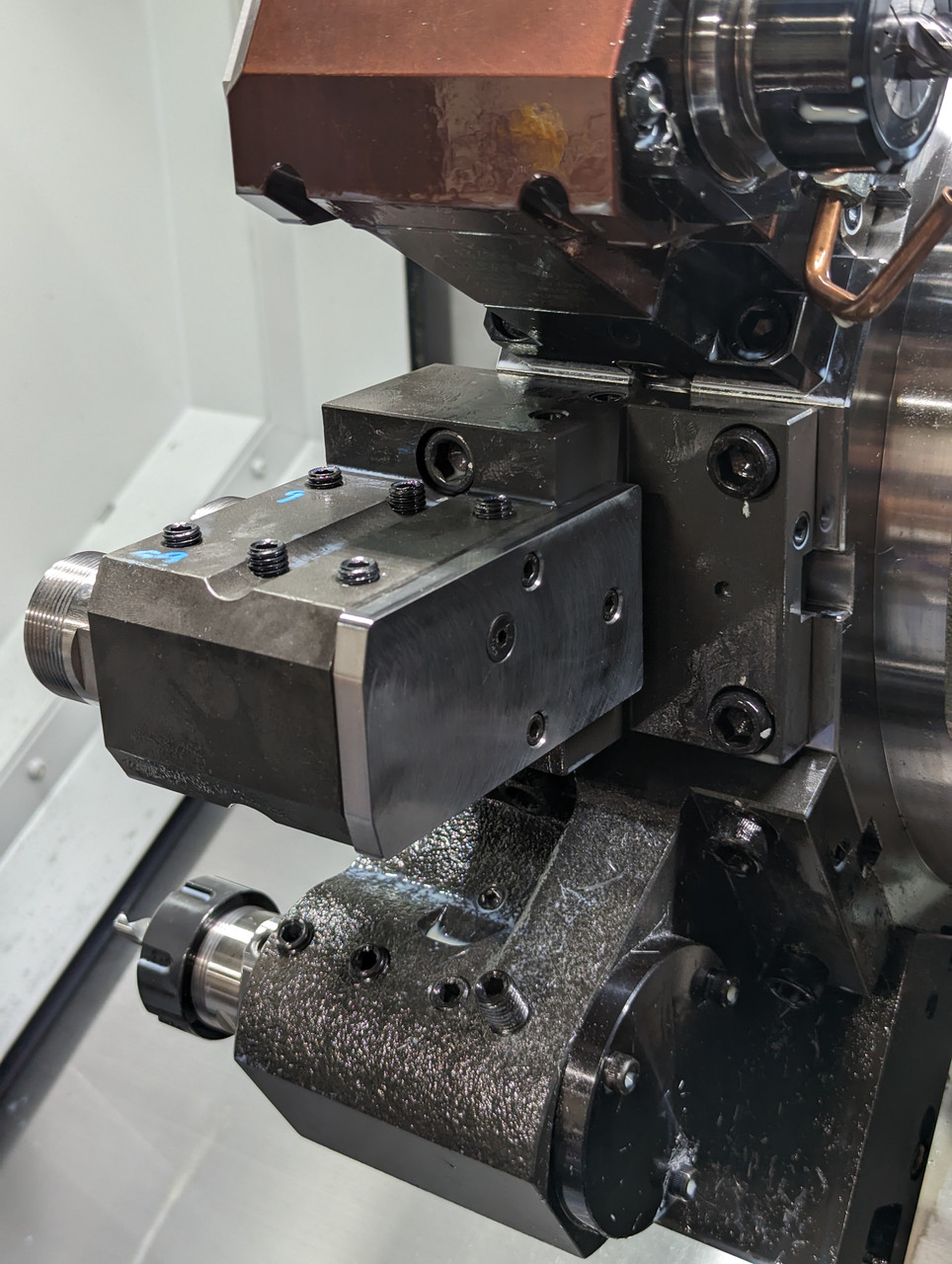 Dual 1.25in Bar Holder | Through Coolant Both Pockets Left Side