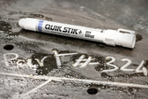 Quik Stik White paint marker for oily surfaces  28880 