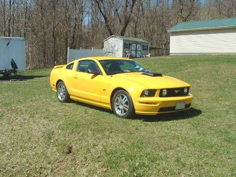 2005-mustang-001.jpg