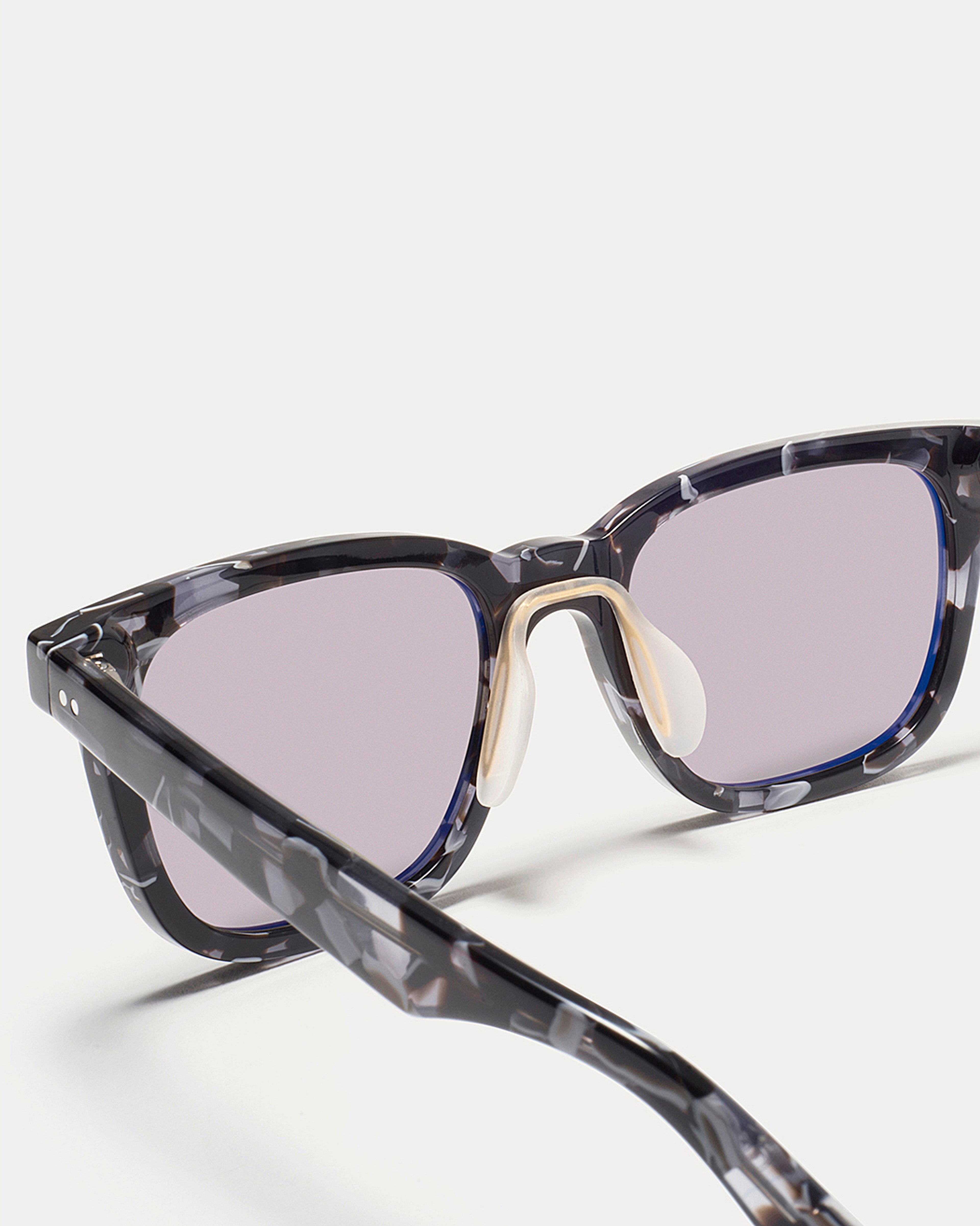 Article One Bancroft Charcoal w/Gold Polarized Mirror Lens Detail