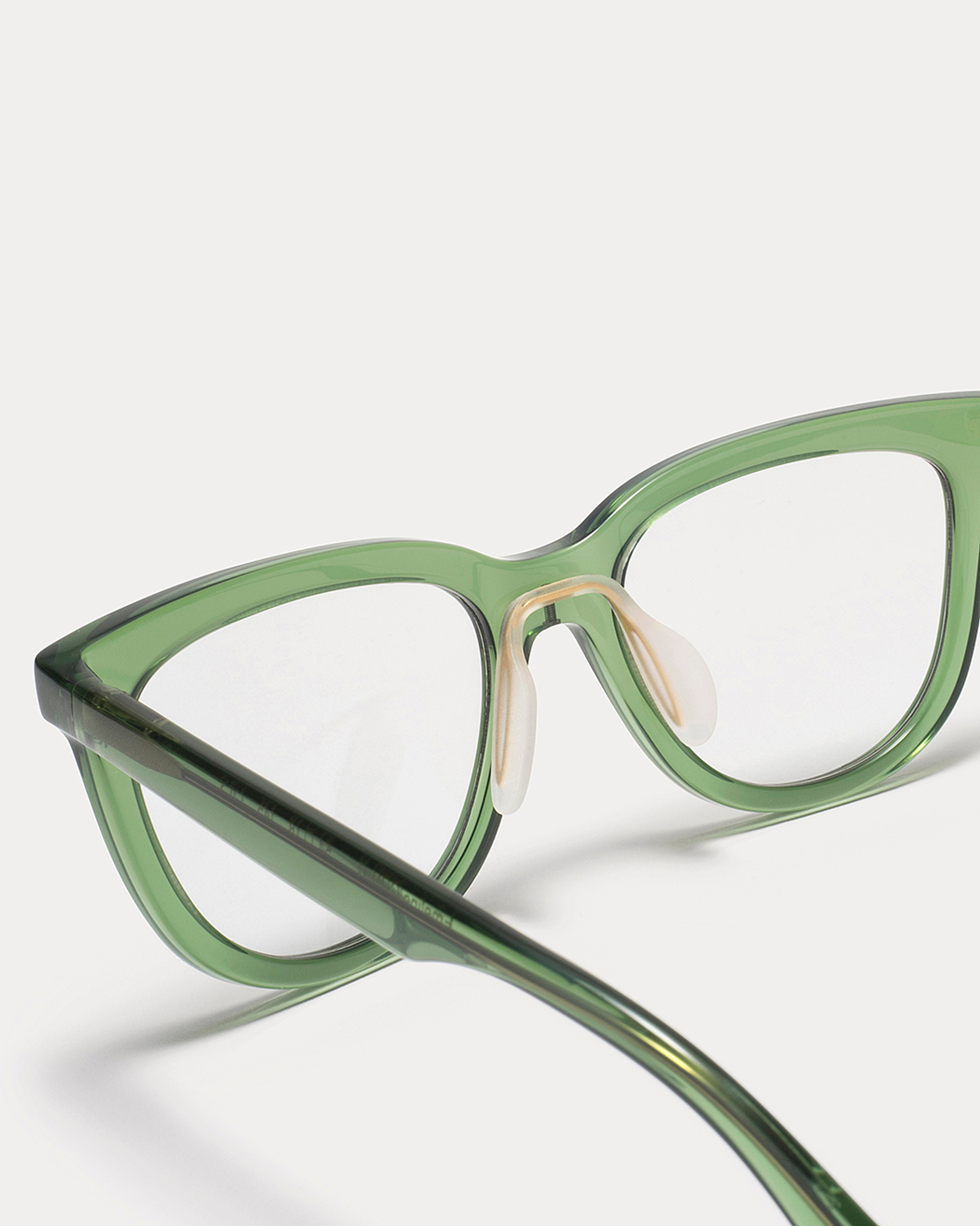 Article One Emeline Leaf Green w/Grey Photochromic Polarized Lens Detail