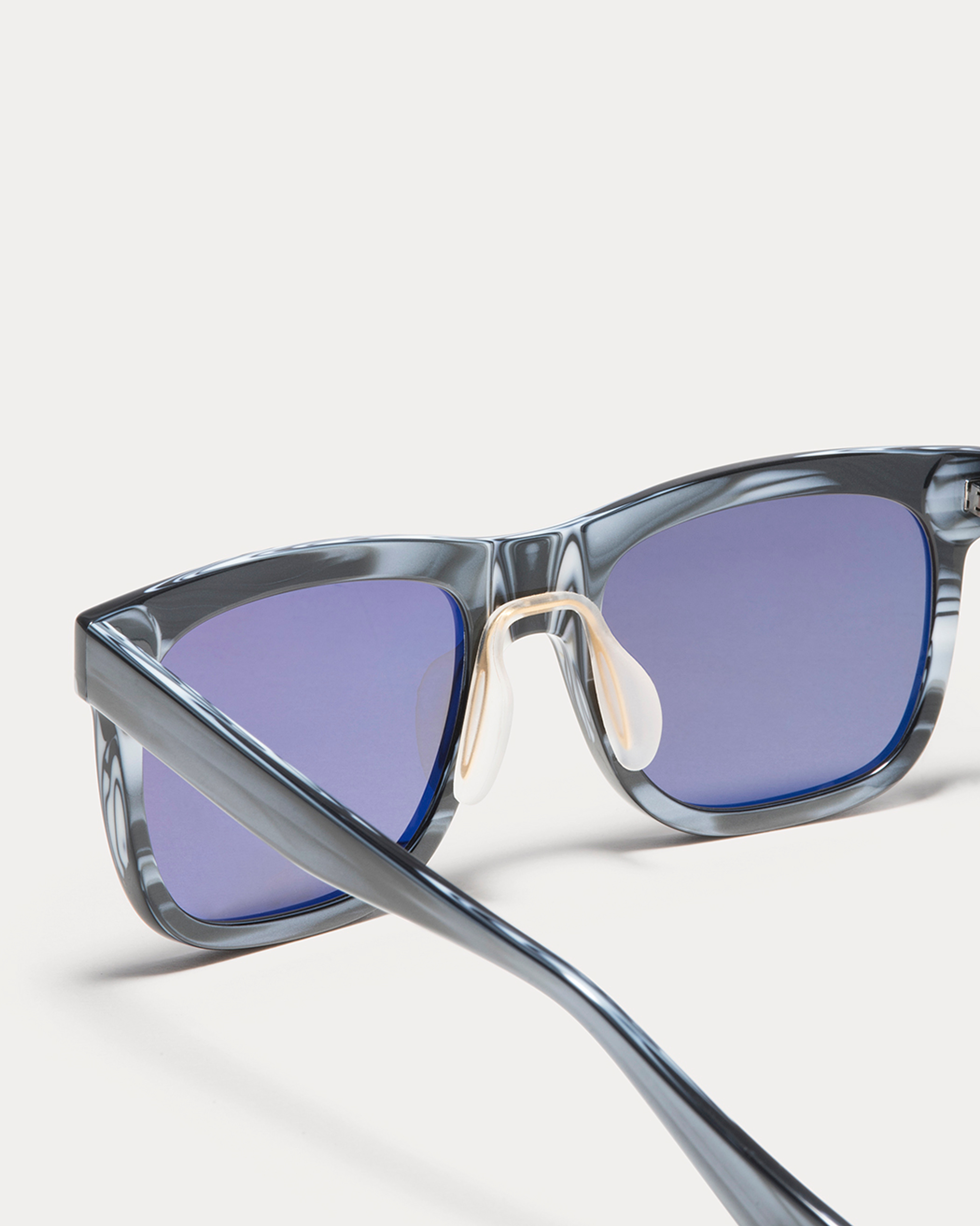 Article One Beaufort Skywriting Detail