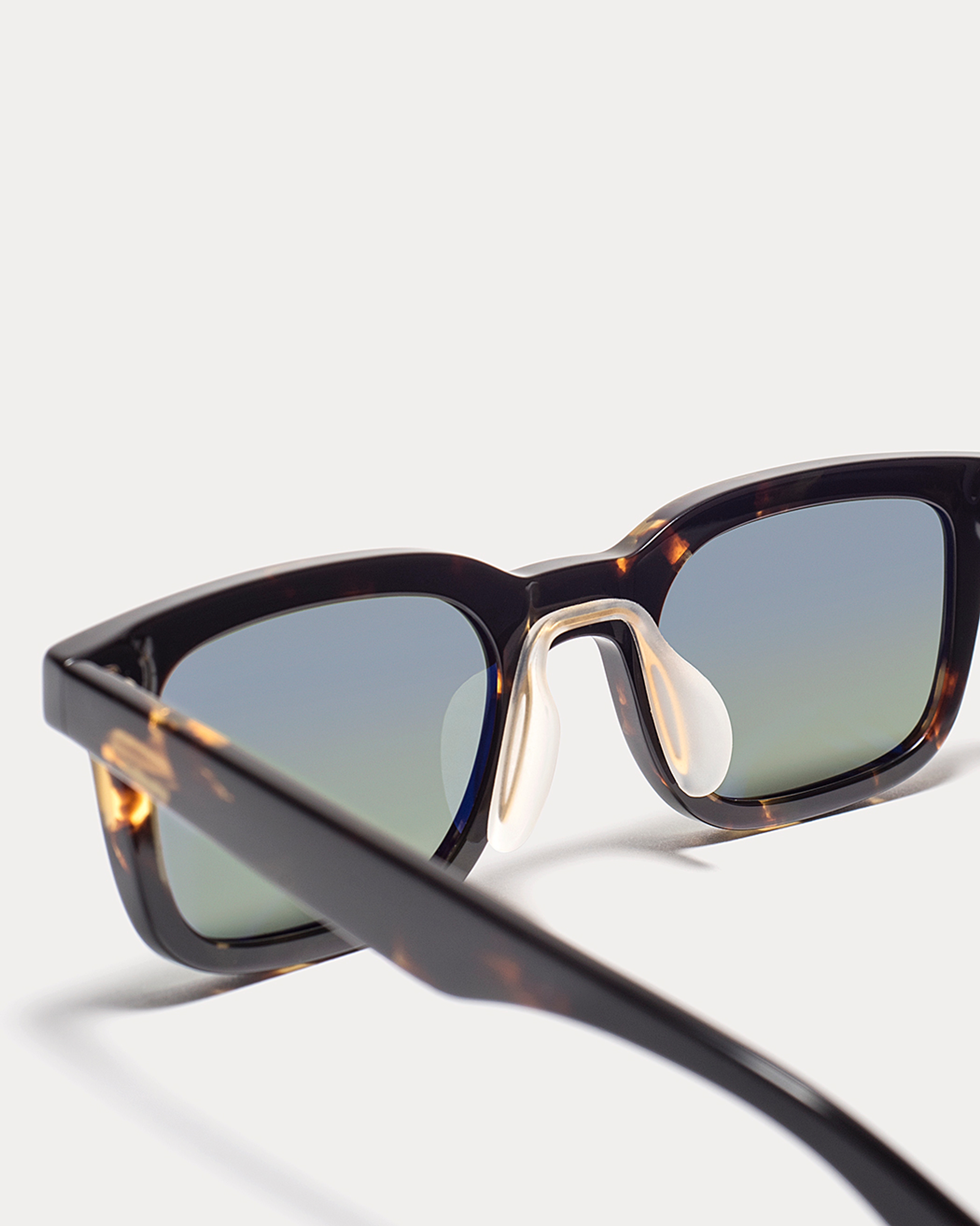 Article One Hanley Tortoise Detail