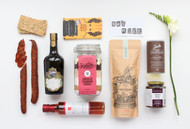 Holiday Cheer in a Box: Festive Gift Hampers for All Seasons