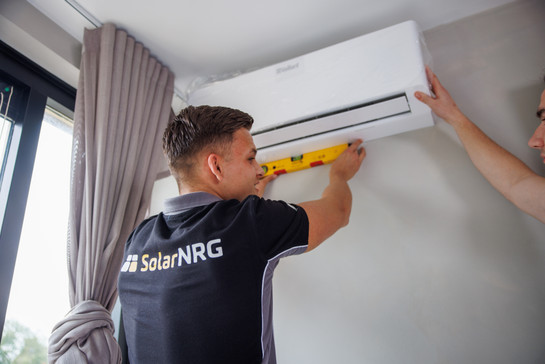 Airco zelf installeren: mag dat en hoe doe je het?