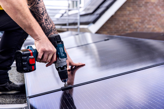 Installatie & integratie: tips voor een slimme configuratie met commerciële PV-systemen en laadinfrastructuur