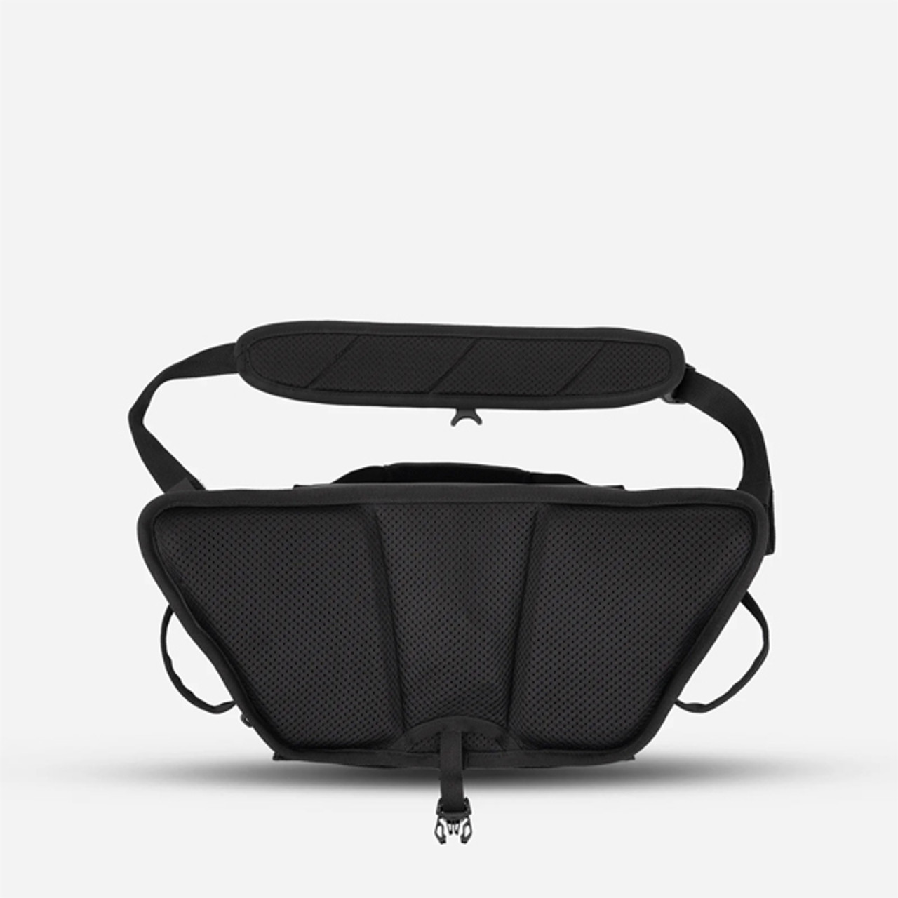 WANDRD ROGUE SLING - 6L ベージュ WANDRD ROGUE 6L Sling: Compact Camera Sling and Crossbody